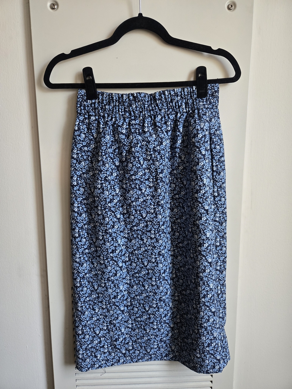 Blue Floral Elastic-Waist Midi Skirt